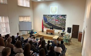 Миграционные службы: иностранные студенты приезжают в ГрГУ, чтобы нелегально пересечь границу Суд в колледже