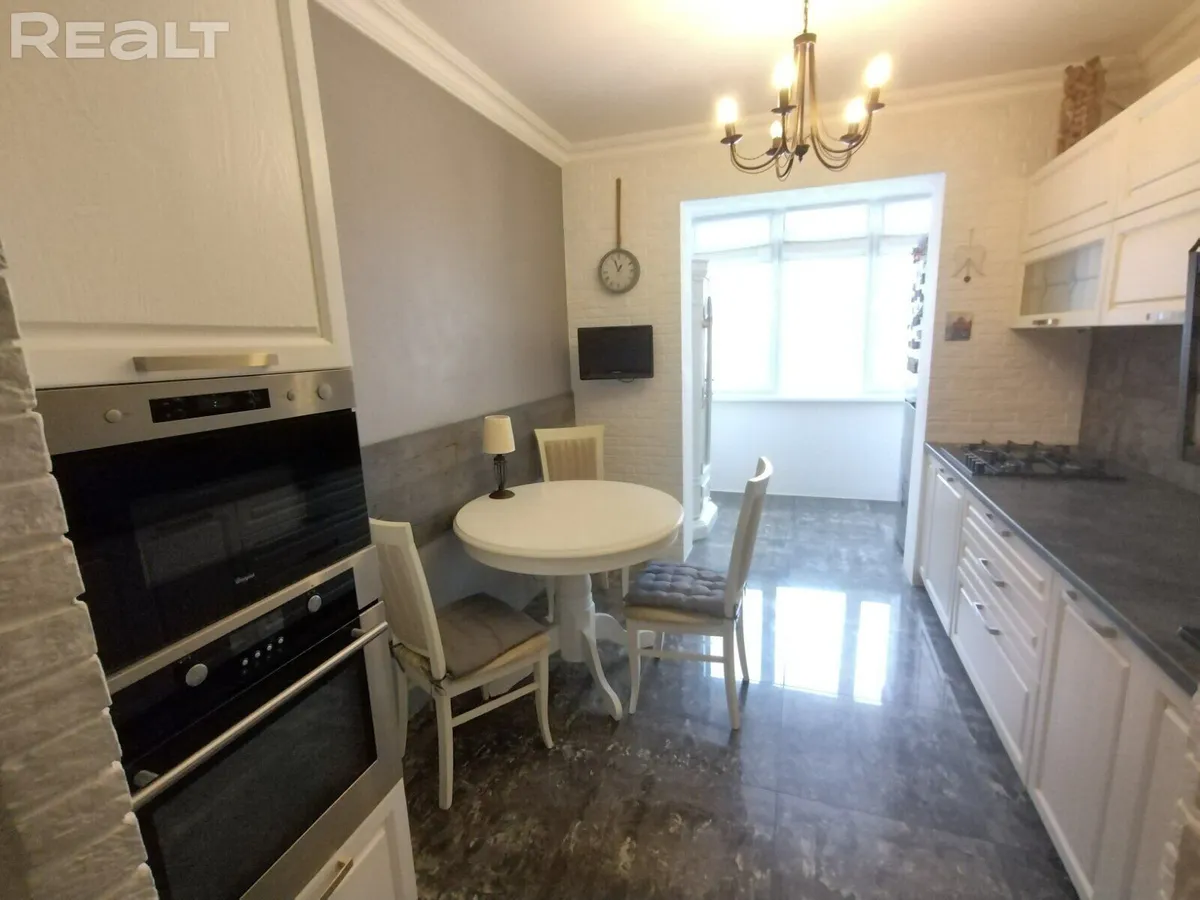 Кухня в квартире на Клецкова