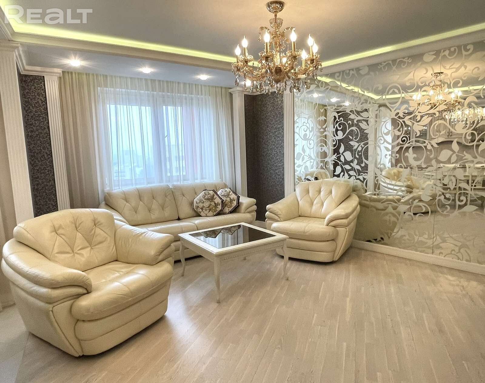 Зал в квартире на Захарова