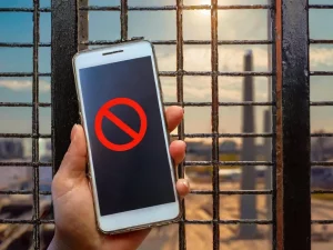 Гродненцу дали полтора года "химии" за уклонение от армии: был в розыске, но вернулся из-за границы Экстремизм