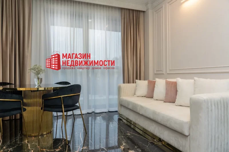 Зала ў кватэры на Цітова