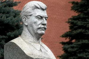 "Нам нужен памятник Сталину". Бондарева лоббирует идею увековечить советского тирана во всех городах Беларуси сталін, помнік, бюст