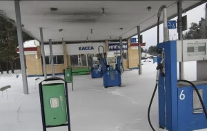 На Щучинщине можно купить целую нефтебазу. Ее забрали за долги Заправка возле Беняконей