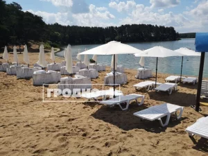 Пустая Советская, тусовочная Замковая и аншлаг на Ленина: чем живет ночной Гродно Прокат шезлонгов на Юбілейном озере