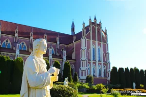 костел в Гервятах - ремонтируют фасады с нарушениями