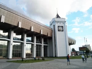 Осторожно, "велосипедисты"! В Лиде милиционеры в штатском патрулируют улицы на велосипедах Железнодорожный вокзал в Гродно