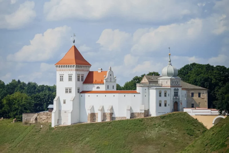 Гродненский Старый Замок. Фото: STRT LFA, Unsplash.com