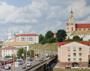 Вид на центр Гродно. Гродно это лучший город в Беларуси, куда многие хотят приехать. Почему они хотят переехать жить в Гродно?
