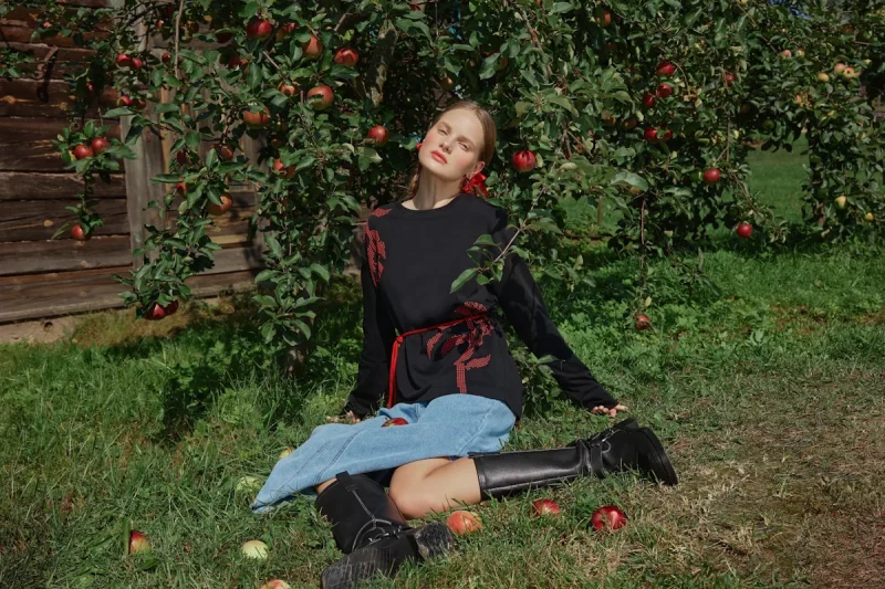 Вещи из новой коллекции Mark Formelle "Магия вытинанки"