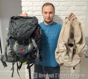 Кирилл Мишин демонстрирует свою коллекцию. Фото: "Вечерний Гродно"