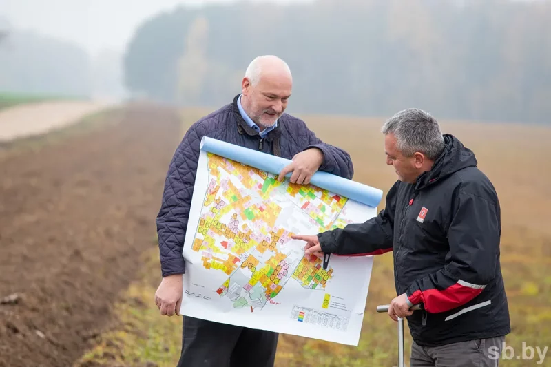 Владельцы плантации Цыбулька-Бел под Лидой Йорг Дорнау и Юрий Куницкий. Фото: sb.by