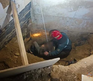 Гродненца засыпало землей на глубине трех метров гродненца засыпало землей