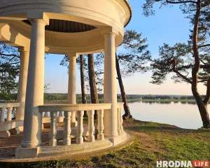 В Гродно поставили памятник советскому милиционеру "Дяде Степе". Как он выглядит и как мог бы Озеро Юбилейное.