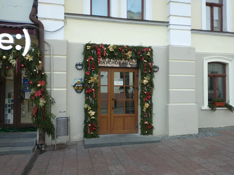 “Готовили вкусно и не экономили на мясе”. Гродненцы ностальгируют по “Пельменной” в центре  