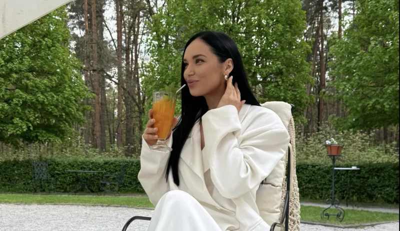 Mrs Globe из Гродно Лана Глумакова написала книгу про «женский магнетизм»