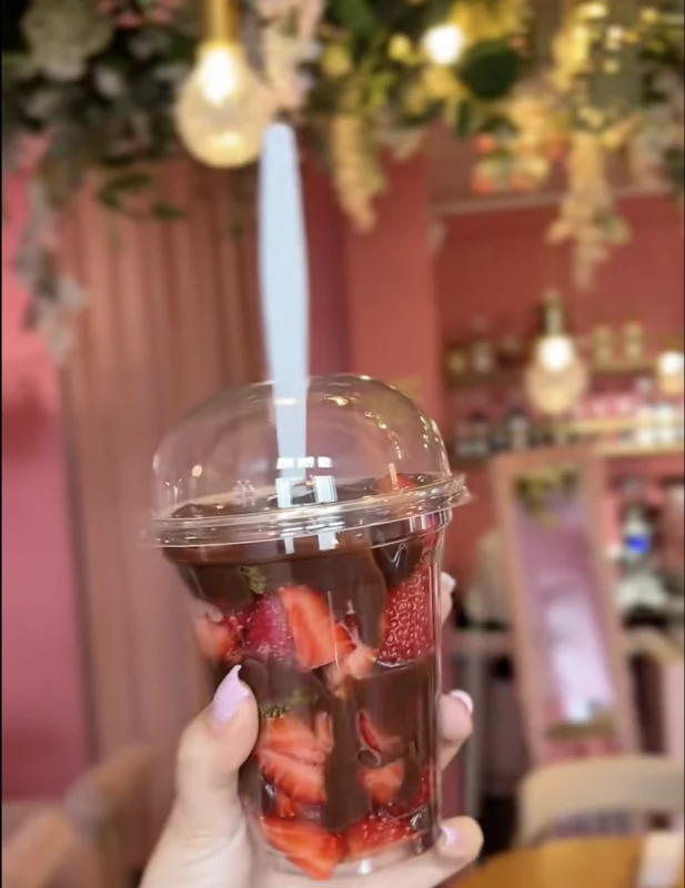 У крамы Гродна завезлі дубайскі шакалад з цукровай ватай - плітка абыдзецца ў 19 руб