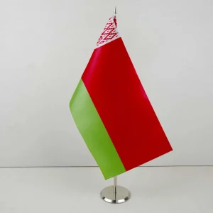 Белнефтепродукт хотел подзаработать на госсимволике – и завысил стоимость флажков в 8 раз Белнефтепродукт хотел подзаработать на госсимволике – и завысил стоимость флажков в 8 раз