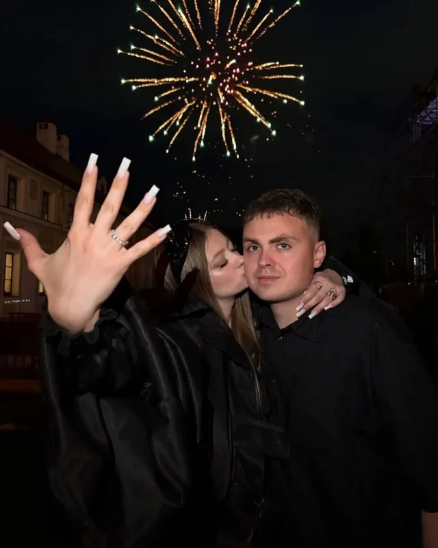 У цэнтры Гродна на Дзень Незалежнасці блогерцы Анджылішы зрабілі прапанову