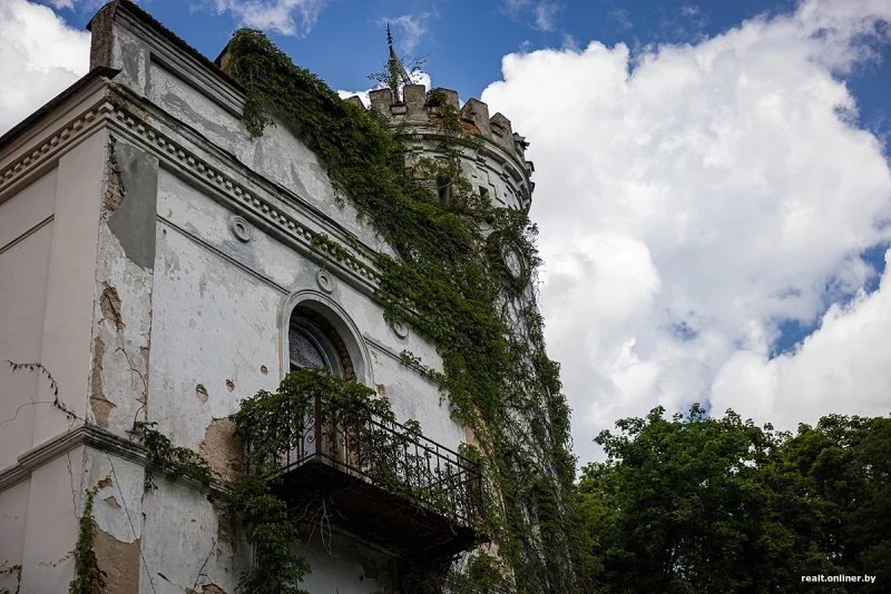 Сядзіба Сегеняў у Красках прымае наведвальнікаў, але патрапіць унутр не атрымаецца