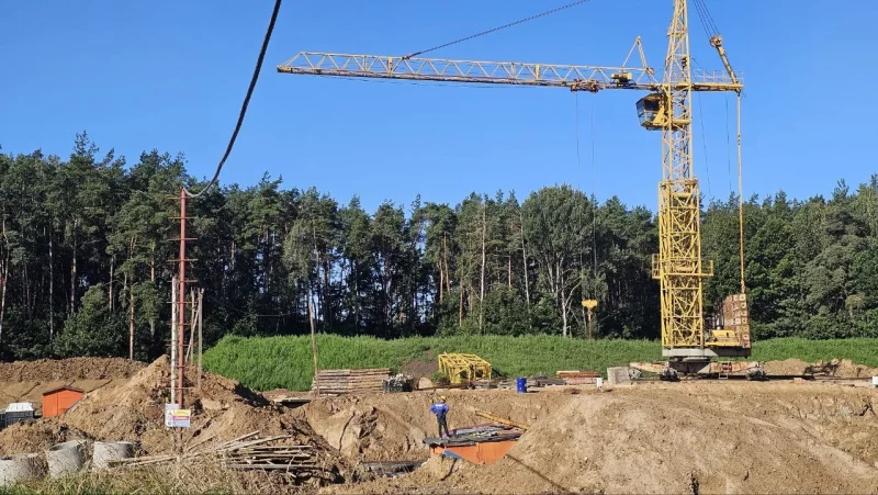 В Лиде затормозилась реконструкция очистных сооружений. Они не справляются с нагрузкой — страдает река