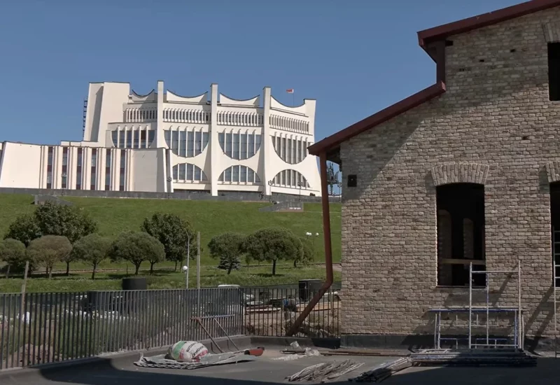 Стеклянный лифт и внутренний дворик. Когда завершат реконструкцию пивзавода в Гродно