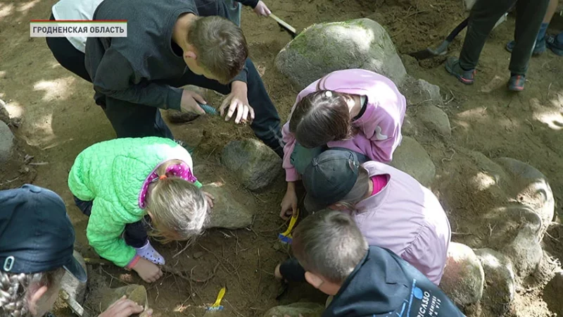 Гольшаны оказались древнее: археологи нашли артефакты, которые меняют историю местечка