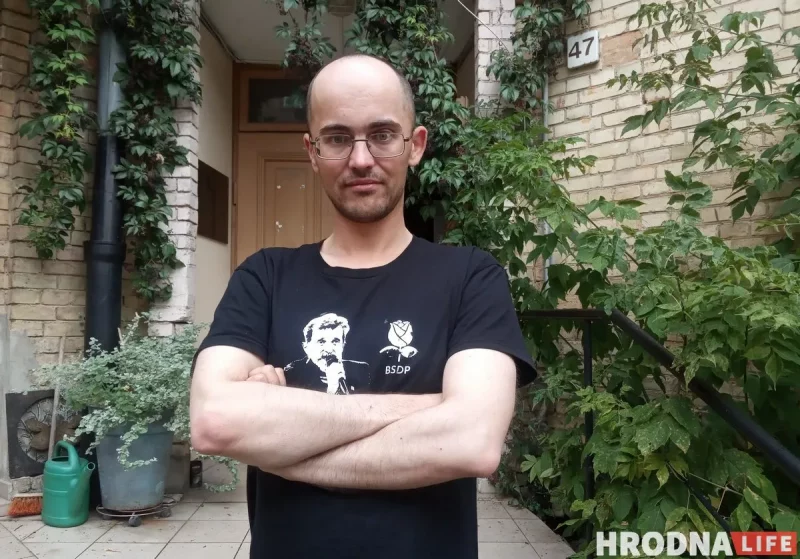 Фото: Сергей Спариш в офисе партии “Народная грамада”. Вильнюс. 17.09.2025