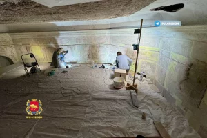 На стенах Святского замка реставраторы обнаружили 200-летние рисунки 