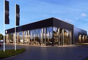 Автосалон на Космонавтов (1)