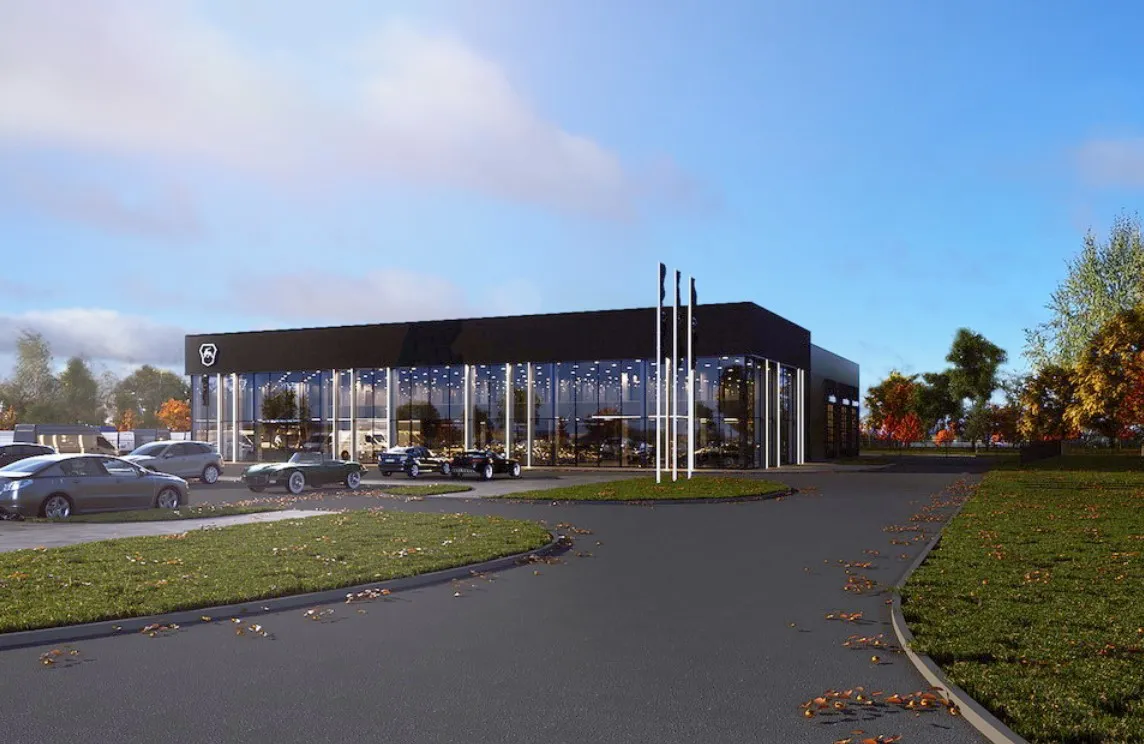 Автосалон на Космонавтов (1)