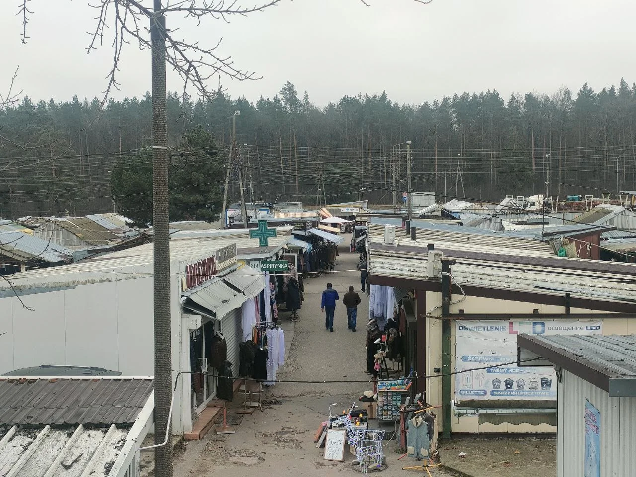 „Без белорусов трудно“. Как Кавалерийский рынок в Белостоке (не) оживает после открытия границ