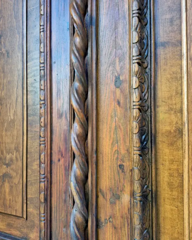 У былым скурвене на Васілька аднавілі старажытныя дзверы