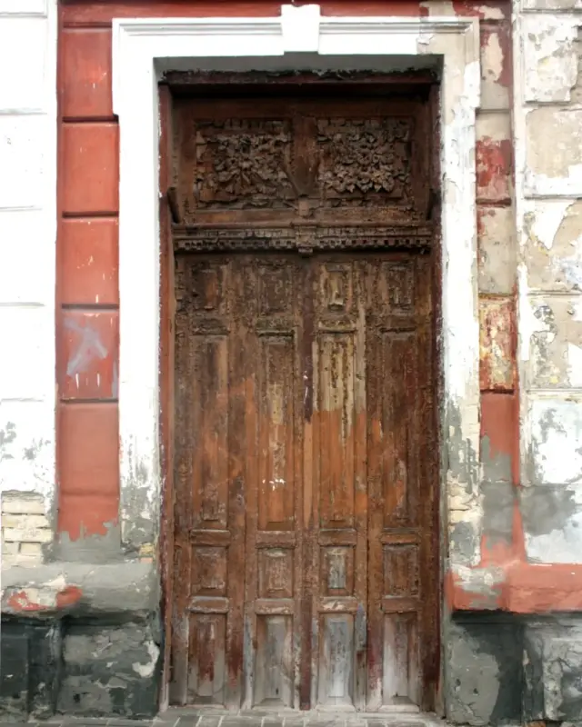 У былым скурвене на Васілька аднавілі старажытныя дзверы