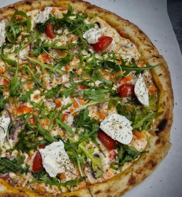 У Гродне адкрылася кафэ хатняй кухні - гатуюць піцу і шаурму