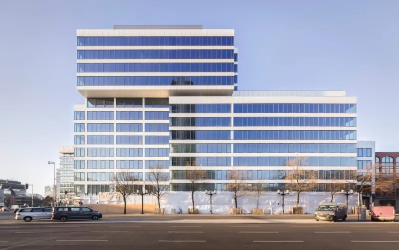 "Очень веселенькая" реконструкция от Семашко. Почему в Гродно годами не могут решить, что делать с Домом быта