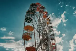 Власти Лиды хотят построить колесо обозрения. Жители просят аквапарк, фонтаны и школу Колесо обозрения