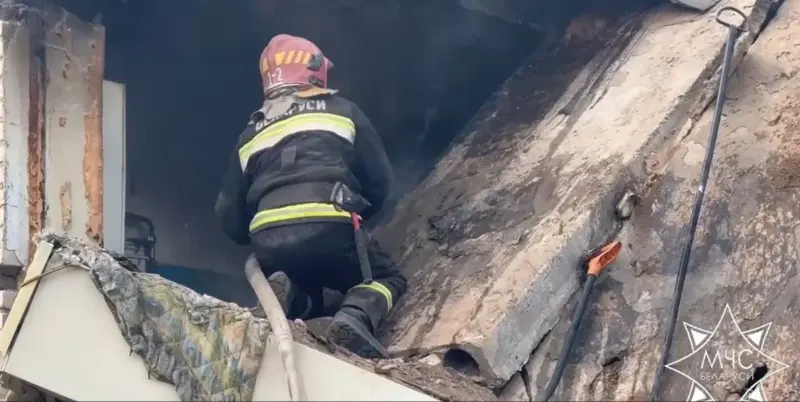 В деревне под Гродно произошел взрыв в жилом доме. На место выехал замминистра (обновлено)