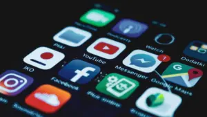 “Чё за бред”. В опросе госТВ гродненцы поддержали блокировку YouTube - в соцсетях не согласились Ютуб, интернет