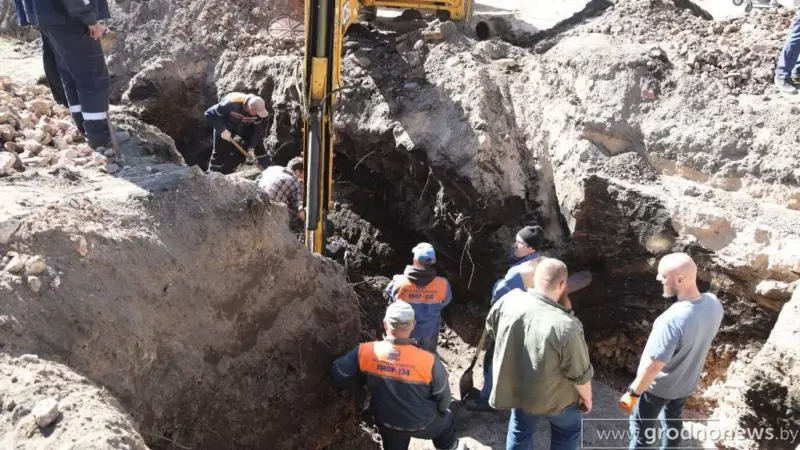 Случайная находка. В Гродно около Нового замка откопали “двойника” Коложской церкви?