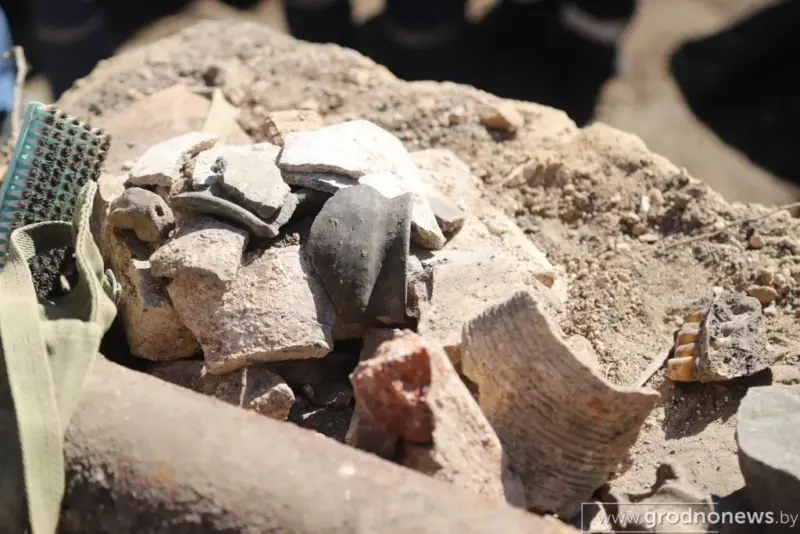 Случайная находка. В Гродно около Нового замка откопали “двойника” Коложской церкви?