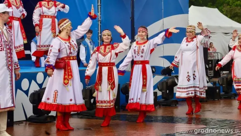 Более 40 национальностей, 100 мероприятий и выступление Лукашенко. В Гродно открылся юбилейный Фестиваль национальных культур