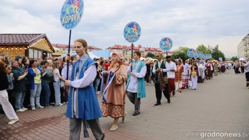 Более 40 национальностей, 100 мероприятий и выступление Лукашенко. В Гродно открылся юбилейный Фестиваль национальных культур
