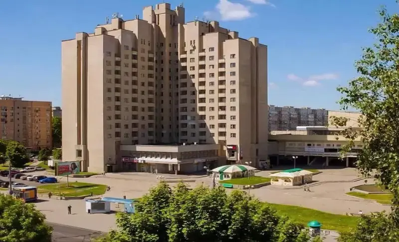 В Гродно снова продают гостиницу на Поповича. Ее забрали у китайцев Гостиница на Поповича