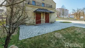 В Гродно продают квартиру с винным погребом. Цену уже снизили квартира винный погреб