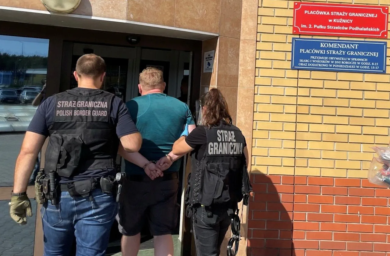 Задержанный за контрабанду сигарет в пункте пропуска Кузница Белостоцкая. Фото: Podlaski Oddział Straży Granicznej