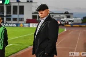 Тренер футбольного «Нёмана» чуть не сгорел в своем автомобиле 