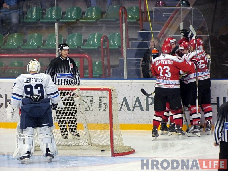 "Нёман" закінуў "Дынама-Маладзечна" шэсць безадказных шайб "Нёман" закінуў "Дынама-Маладзечна" шэсць безадказных шайб
