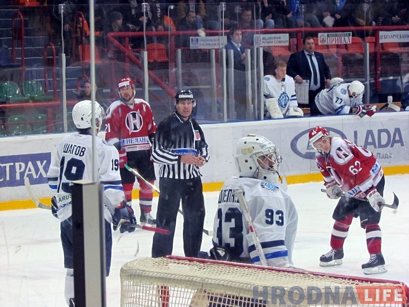 "Нёман" закінуў "Дынама-Маладзечна" шэсць безадказных шайб "Нёман" закінуў "Дынама-Маладзечна" шэсць безадказных шайб