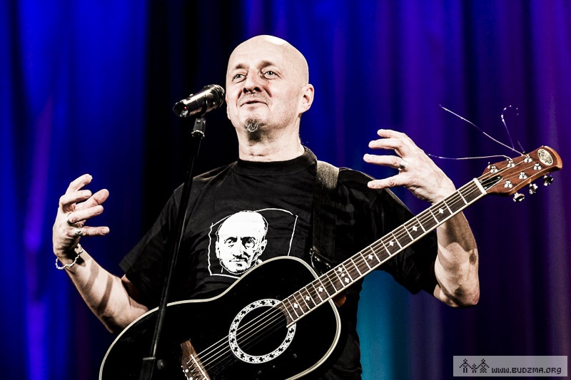 Віктар Шалкевіч: "Нарадзіўся ў дарозе, у такім стане і існую..." Віктар Шалкевіч: "Нарадзіўся ў дарозе, у такім стане і існую..."