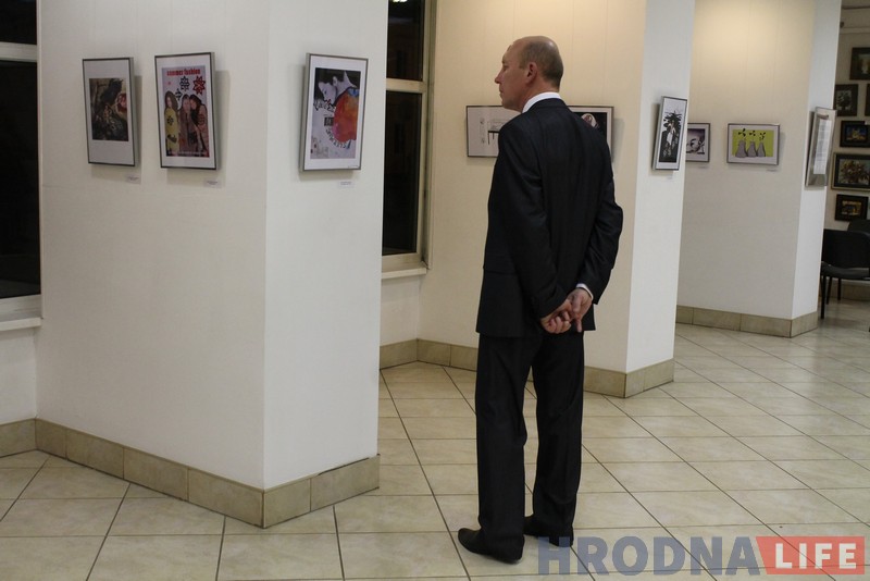 Беларуска-шведская выстава экалагічнай карыкатуры адкрылася ў Гродне Беларуска-шведская выстава экалагічнай карыкатуры адкрылася ў Гродне